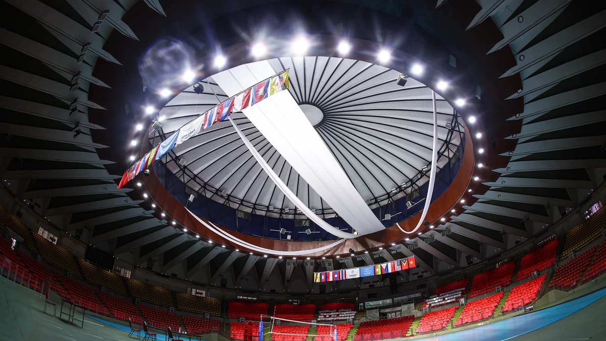 تتكشف روعة ملعب دورة ألعاب جنوب شرق آسيا الثالثة والثلاثين قبل حفل الافتتاح.