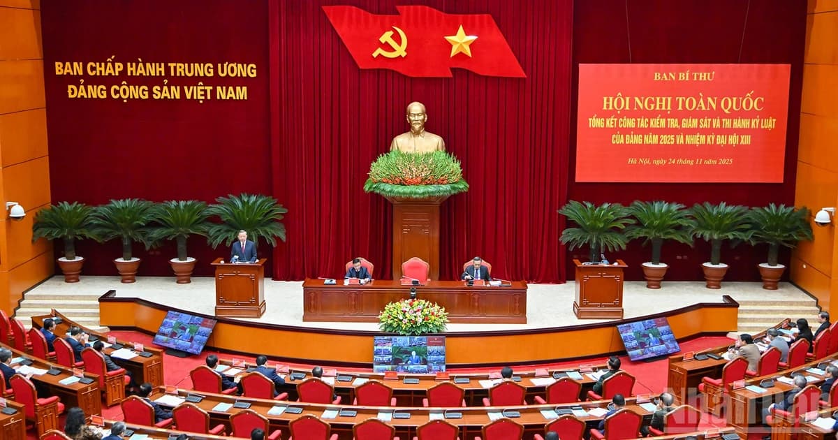 [Ảnh] Tổng Bí thư Tô Lâm dự Hội nghị toàn quốc tổng kết công tác kiểm tra, giám sát và thi hành kỷ luật của Đảng năm 2025 và nhiệm kỳ Đại hội XIII