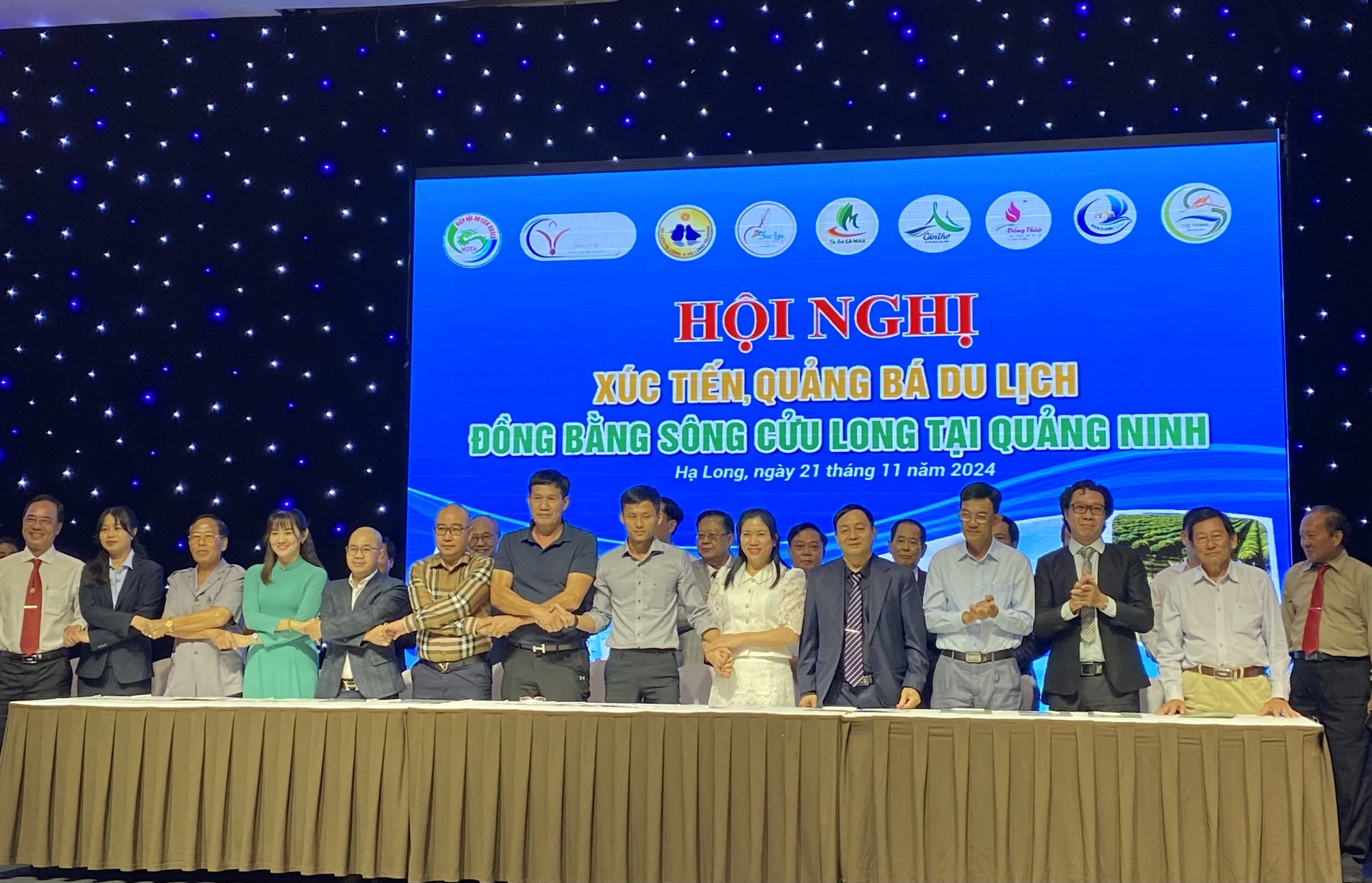 Promoción y publicidad del turismo en el Delta del Mekong con las provincias del Delta del Río Rojo y la región Noreste - Foto 3. Xúc tiến, quảng bá du lịch Đồng bằng sông Cửu Long với các tỉnh Đồng bằng sông Hồng và vùng Đông Bắc Bộ - Ảnh 3.