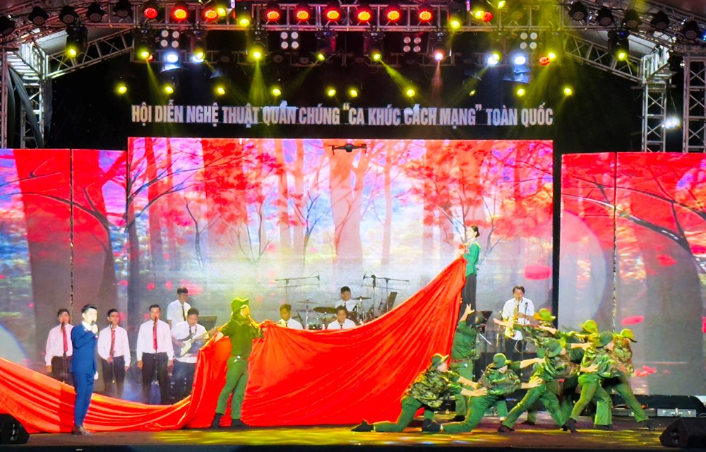Khai mạc Hội diễn nghệ thuật quần chúng 'Ca khúc cách mạng' toàn quốc năm 2025 - Ảnh 4.