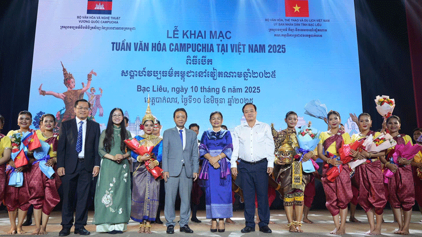 Ấn tượng Lễ Khai mạc Tuần Văn hóa Campuchia tại Việt Nam năm 2025 - Ảnh 8.