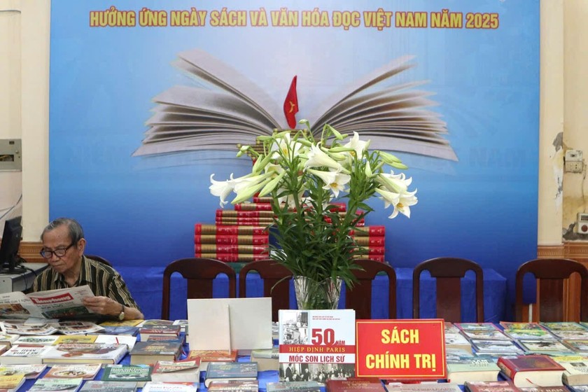Các ấn phẩm, tư liệu trực tuyến với chủ đề “Đại thắng Mùa Xuân năm 1975".