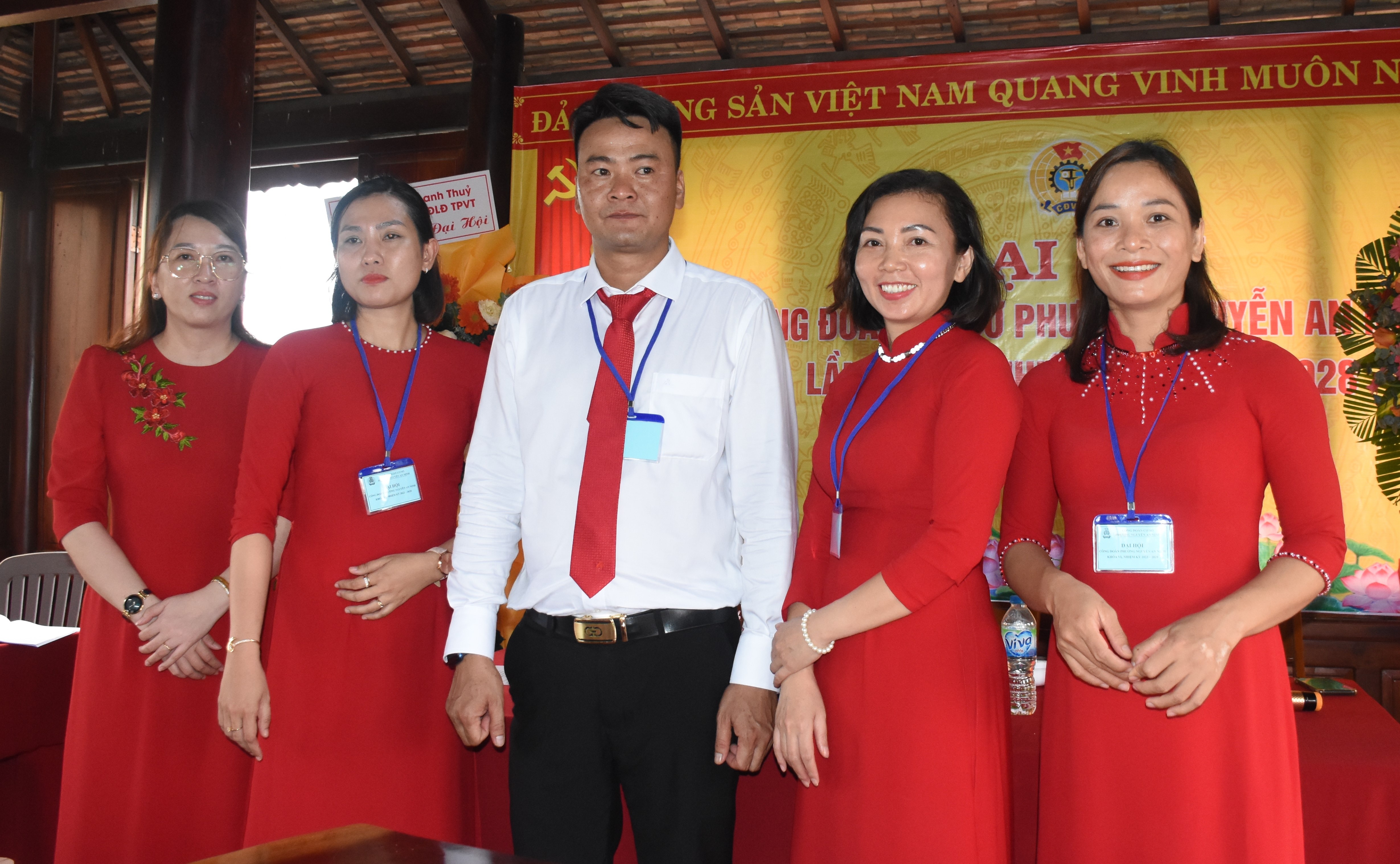 BCH Công đoàn cơ sở phường Nguyễn An Ninh khóa VI, nhiệm kỳ 2023-2028 ra mắt tại đại hội.
