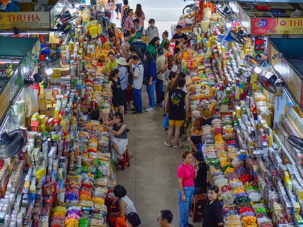 Chợ Hàn đông kín du khách Hàn Quốc - Ảnh 3.