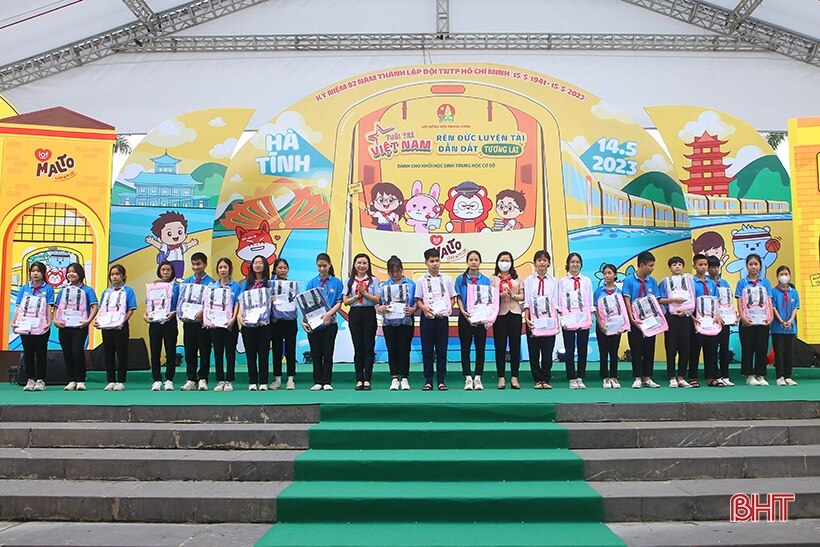 Ngày hội “Tuổi trẻ Việt Nam - rèn đức luyện tài, dẫn dắt tương lai” tại Hà Tĩnh