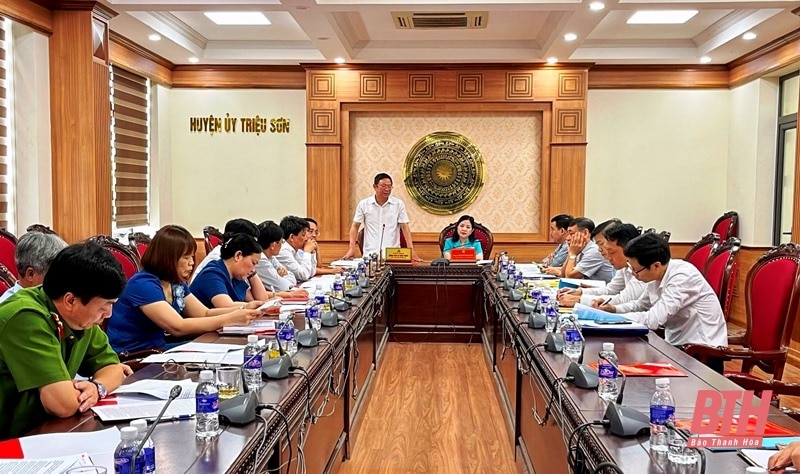 Thông qua dự thảo Báo cáo kiểm tra công tác lãnh đạo, chỉ đạo thực hiện Nghị quyết số 25-NQ/TW của BCH Trung ương Đảng (khóa XI) đối với BTV Huyện ủy Triệu Sơn