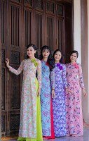 Áo dài Trang Lê tôn vinh vẻ đẹp phụ nữ Việt Nam