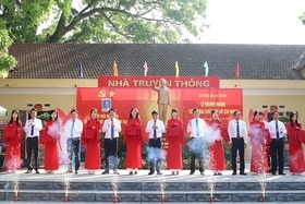 Khánh thành Tượng đài Chủ tịch Hồ Chí Minh tại thị trấn Đoan Hùng
