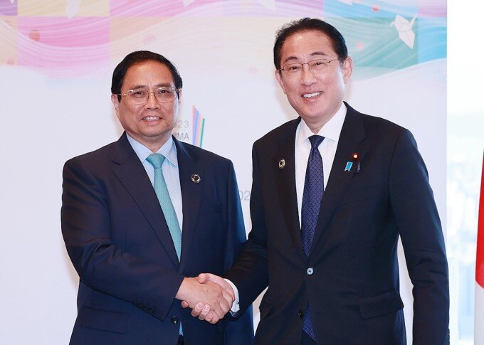 Thủ tướng Phạm Minh Chính và Thủ tướng Nhật Kishida Fumio tại Hiroshima, Nhật Bản, ngày 21/5. Ảnh: Dương Giang