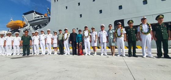 Tàu huấn luyện của Hải quân Trung Quốc cập cảng Tiên Sa  ảnh 4