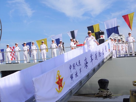 Tàu huấn luyện của Hải quân Trung Quốc cập cảng Tiên Sa  ảnh 2