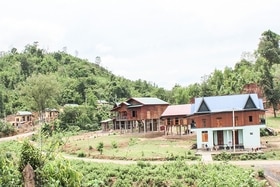 Câu lạc bộ Đường 9 tham quan mô hình xây dựng nông thôn mới tại huyện Hướng Hóa