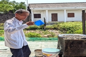 Người dân thôn Tường Vân “gồng mình” mua nước sạch giá 150.000 đồng/m<sup>3</sup>