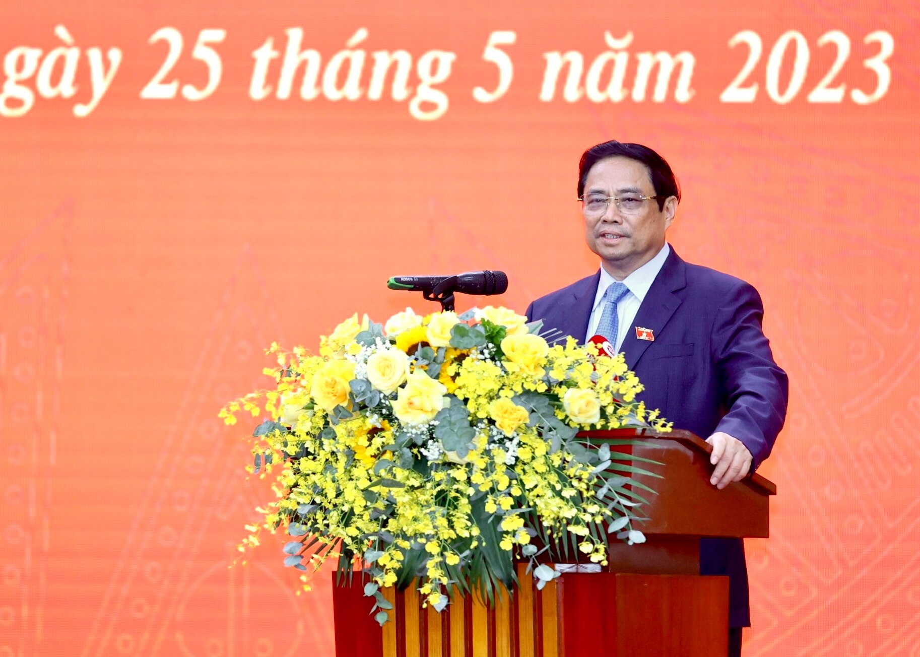 Thủ tướng Chính phủ Phạm Minh Chính phát biểu giao nhiệm vụ cho tân Bộ trưởng và lãnh đạo Bộ Tài nguyên và Môi trường