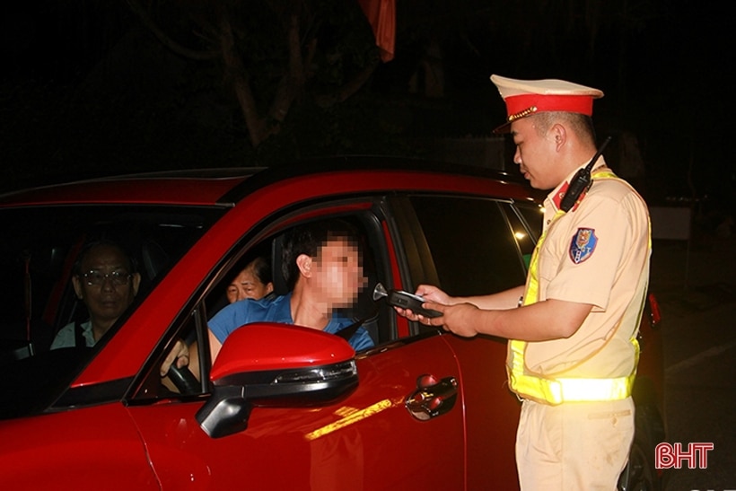 Công an Can Lộc xử lý 852 trường hợp vi phạm an toàn giao thông