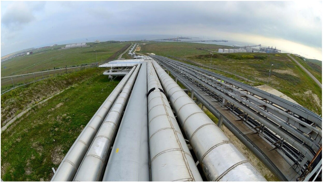 Xuất khẩu dầu của Nga cao kỷ lục kể từ xung đột với Ukraine - Ảnh 1.