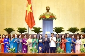 Đoàn nữ đại biểu HĐND tỉnh trao đổi, học tập kinh nghiệm tại Hà Nội
