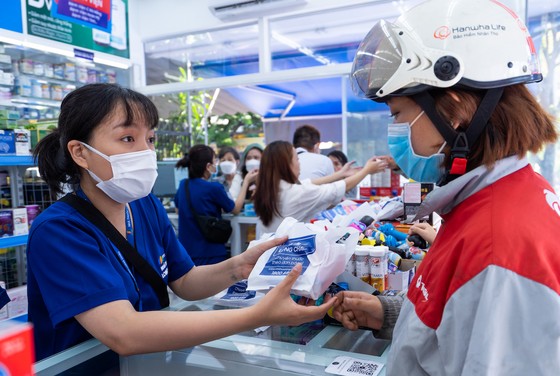 FPT Long Châu đạt mốc 1.234 nhà thuốc, tiên phong nâng cao sức khỏe cộng đồng ảnh 1