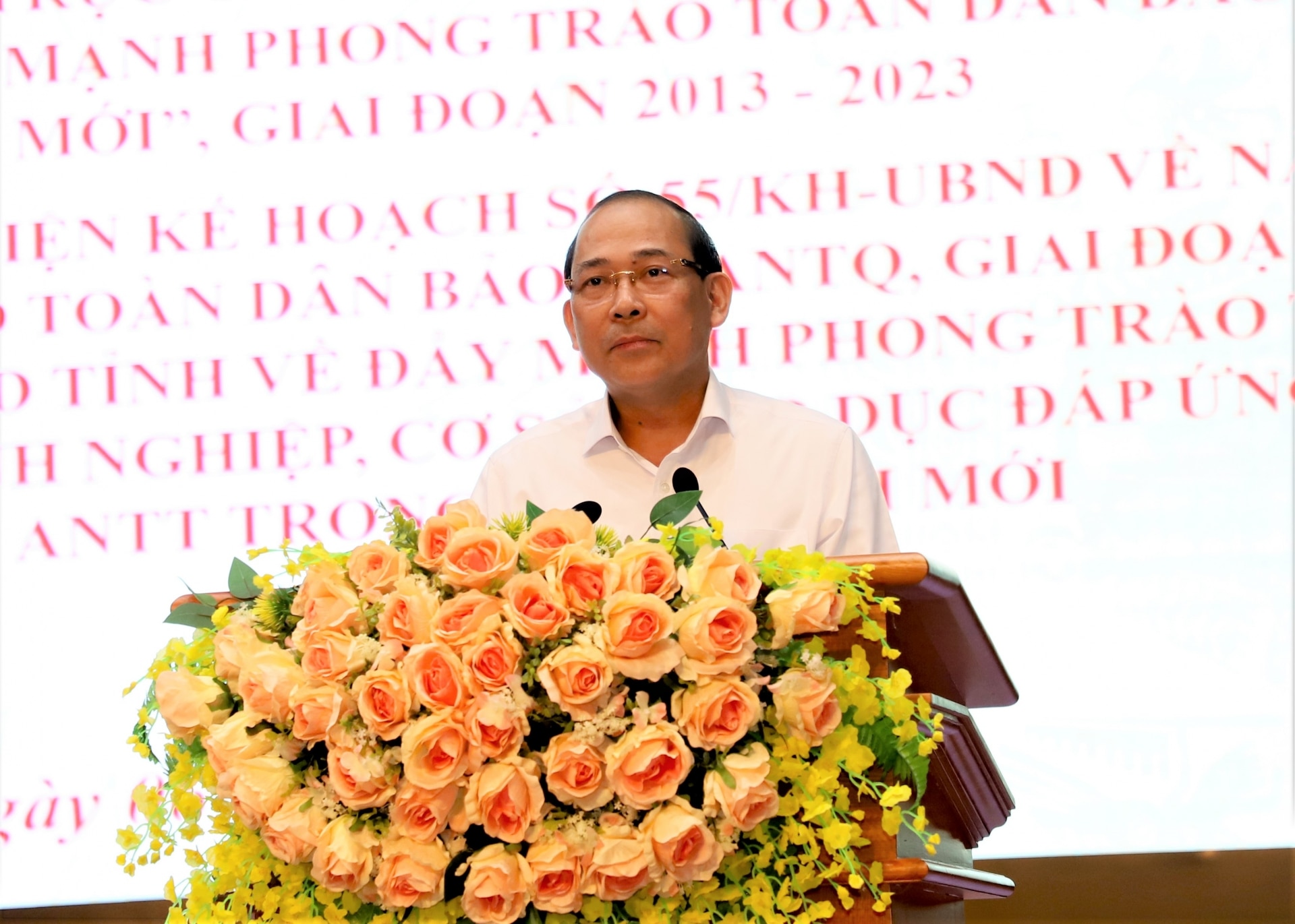 Phó Chủ tịch Ủy ban T.Ư MTTQ Việt Nam Hoàng Công Thủy phát biểu tại hội nghị.
