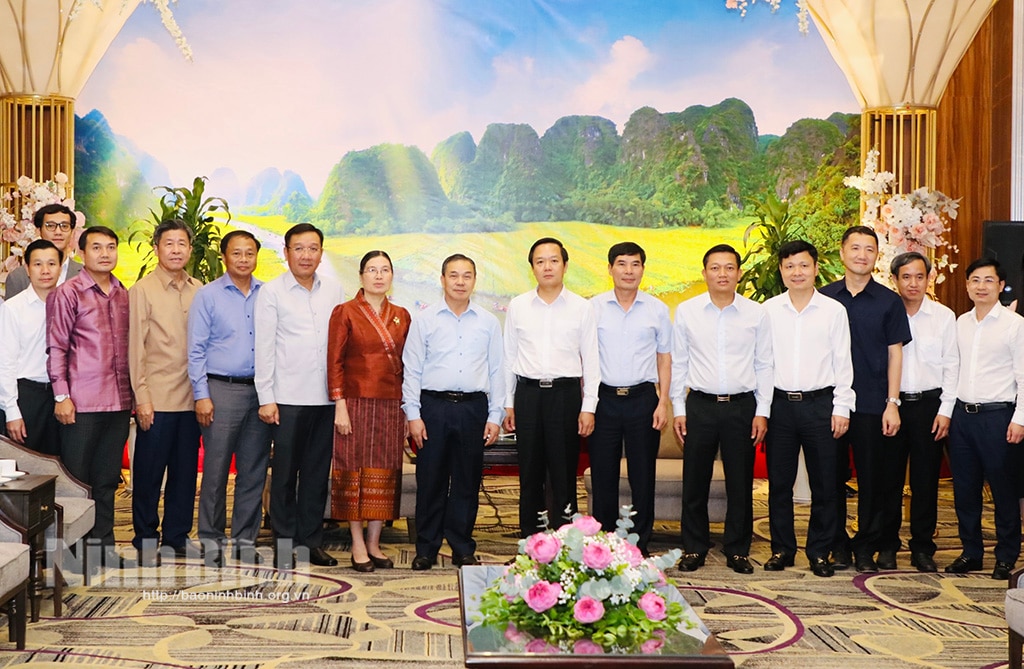 Đoàn Đại sứ quán nước CHDCND Lào tại Việt Nam thăm làm việc tại tỉnh Ninh Bình