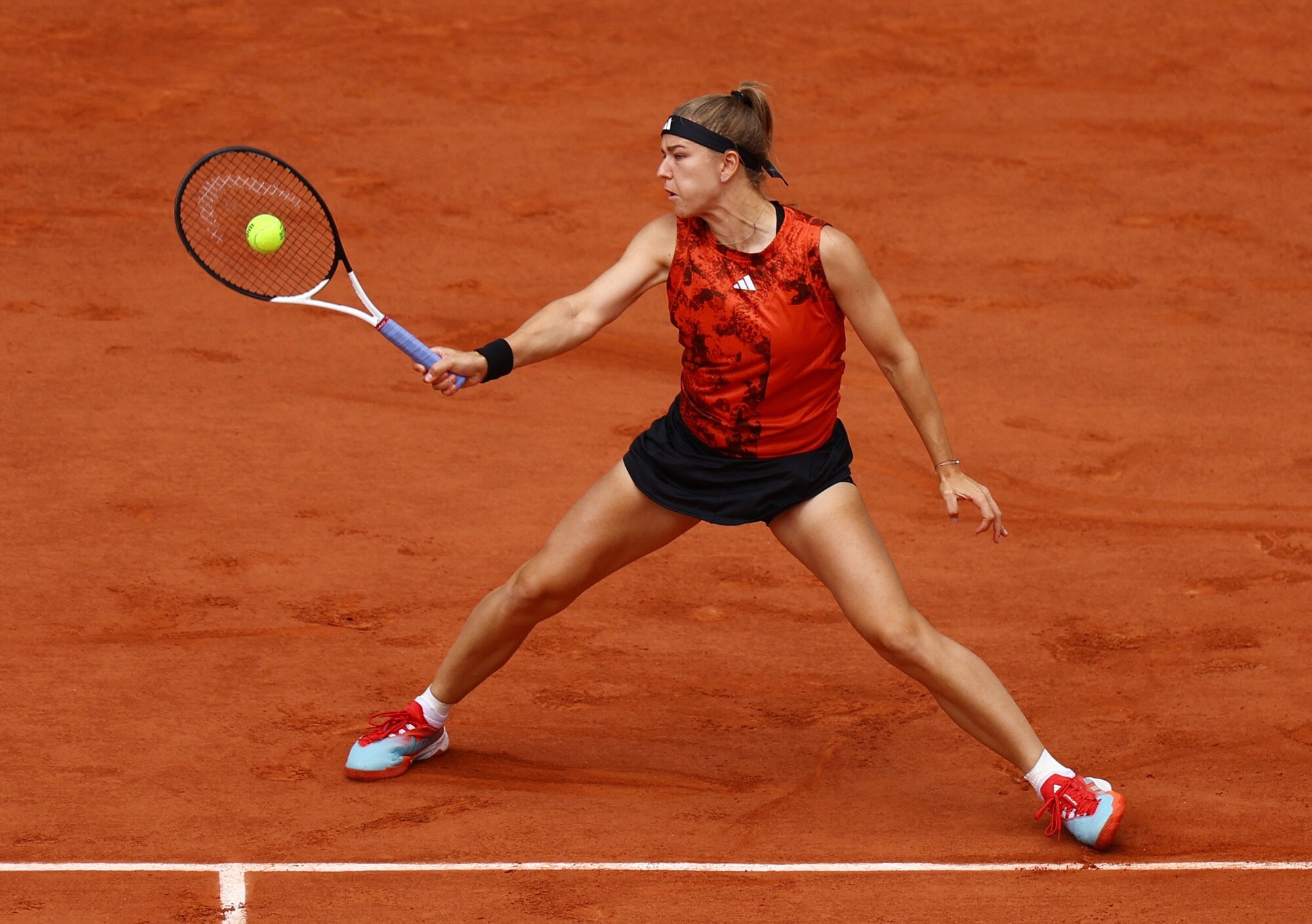 Die schöne Tennisspielerin Iga Swiatek hat ihren French-Open-Titel erfolgreich verteidigt