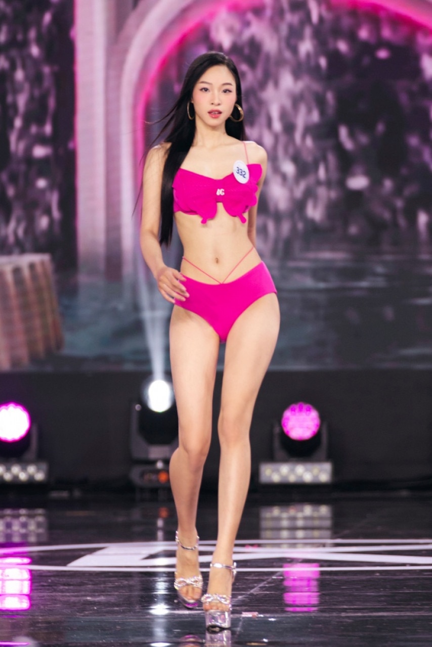 Thí sinh Miss World Vietnam 2023 nhảy bốc lửa với trang phục bikini 5