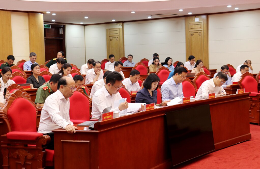Các đại biểu tỉnh Quảng Ninh tham dự hội nghị trực tuyến toàn quốc.