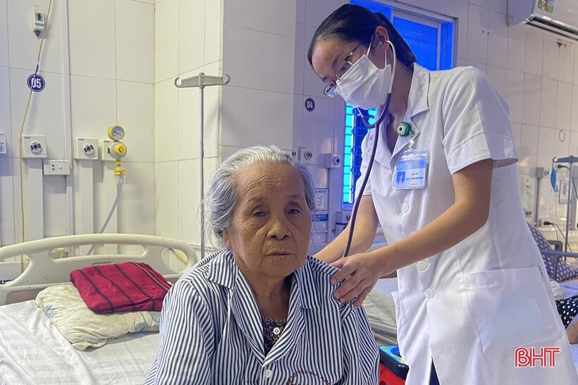Cơ sở y tế Hà Tĩnh cấp cứu thành công bệnh nhân phù phổi cấp, suy thận mạn