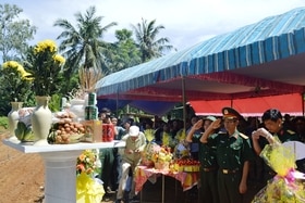 Lễ dâng hương và tri ân các liệt sĩ Trung đoàn 270 hy sinh tại thôn Hà Trung, xã Gio Châu