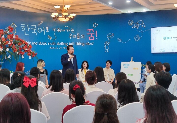 Tổng thống Hàn Quốc trò chuyện cùng sinh viên Đại học Quốc gia Hà Nội - 2