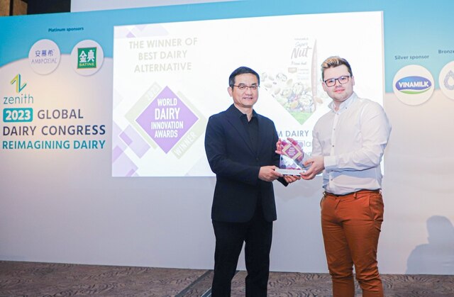 Vinamilk nhận Giải thưởng The World Dairy Innovation Awards 2023 cho sản phẩm Super Nut (Hạng mục sản phẩm thay thế sữa)