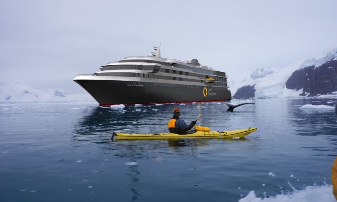 Tàu thám hiểm ở Nam Cực. Ảnh: Quark Expeditions