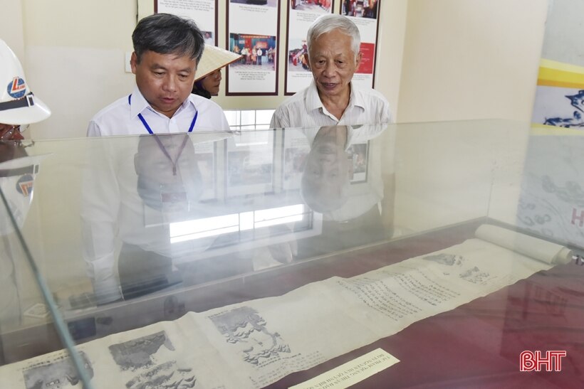 Trang trọng lễ rước Bằng công nhận di sản tư liệu Văn bản Hán Nôm làng Trường Lưu