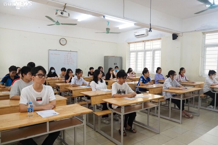 Gợi ý đáp án đề thi tuyển sinh lớp 10 môn Văn Hà Nội năm 2023 - 2