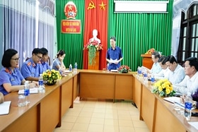 Ban Pháp chế HĐND tỉnh làm việc với Viện kiểm sát nhân dân huyện Hải Lăng