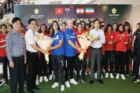 Nữ U20 Li-băng và Iran đến Phú Thọ, U20 Australia bước vào tập luyện