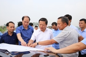 Kiểm tra tiến độ giải phóng mặt bằng dự án tại thành phố Việt Trì