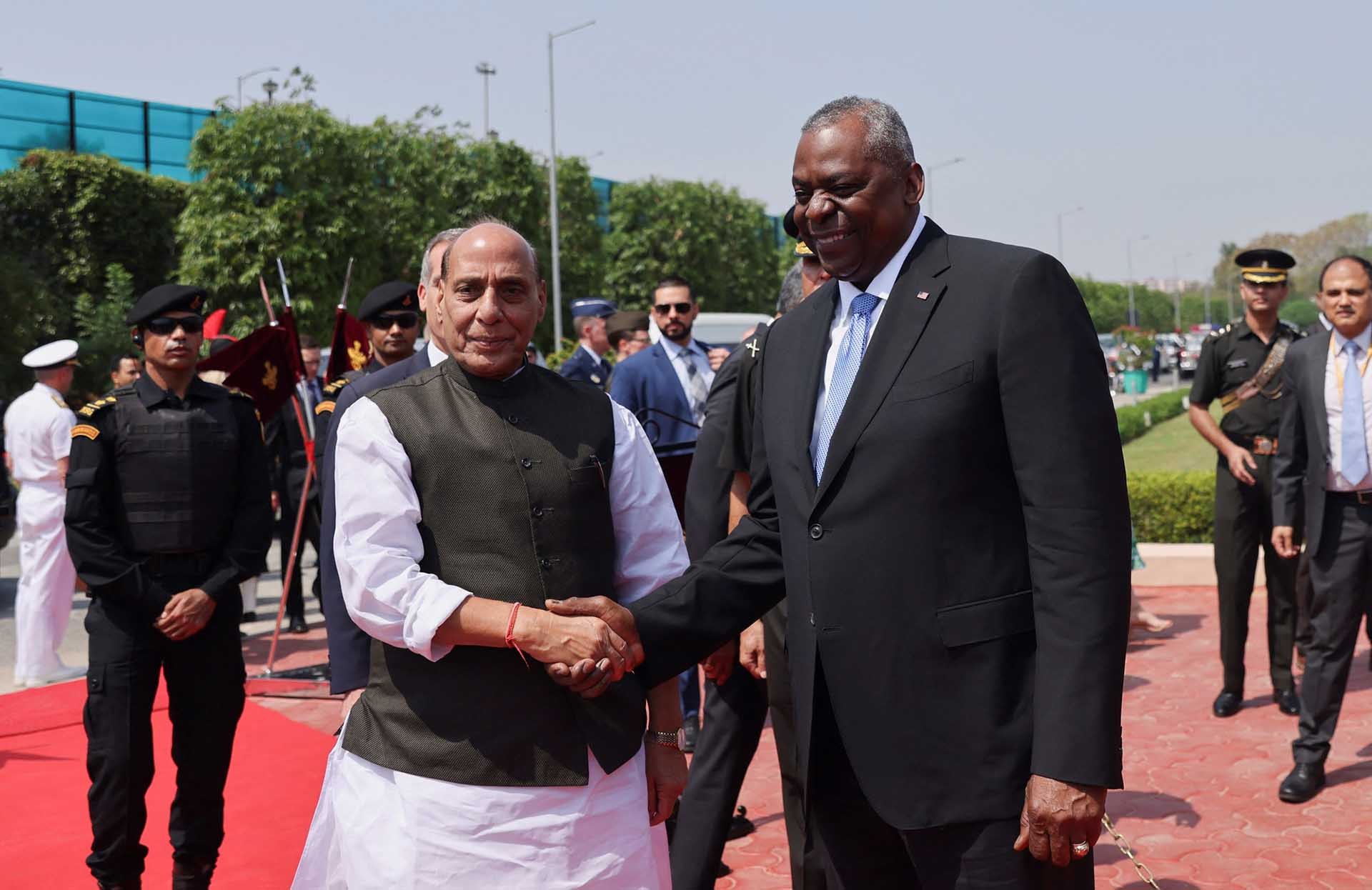 Bộ trưởng Quốc phòng Mỹ Lloyd Austin và người đồng cấp Ấn Độ Rajnath Singh tại New Delhi ngày 5/6. (Nguồn: REUTERS)