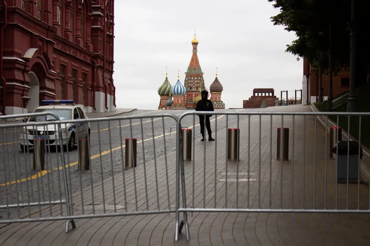 (06.26) Sau diễn biến liên quan tới lực lượng Wagner, các hoạt động tại thủ đo Moscow, Nga đã dần trở lại bình thường, song Quảng trường Đỏ vẫn tiếp tục đóng cửa. (Nguồn: AFP)