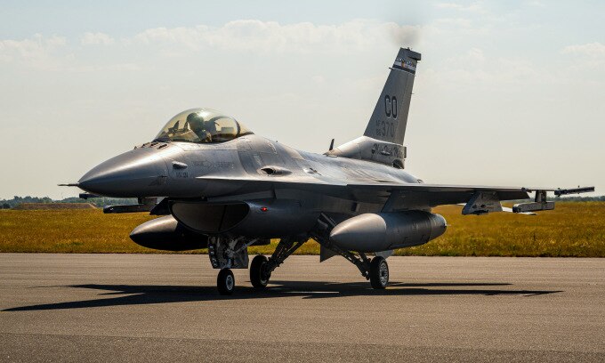 Tiêm kích F-16 Mỹ tham gia diễn tập Air Defender 23 tại Đức hôm 12/6. Ảnh: USAF