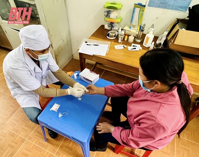 Nỗ lực hướng tới loại trừ lây truyền HIV từ mẹ sang con
