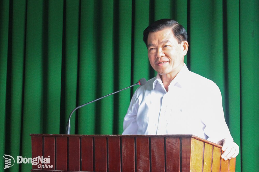Ủy viên Trung ương Đảng, Bí thư Tỉnh ủy Nguyễn Hồng Lĩnh phát biểu tại buổi sinh hoạt chi bộ
