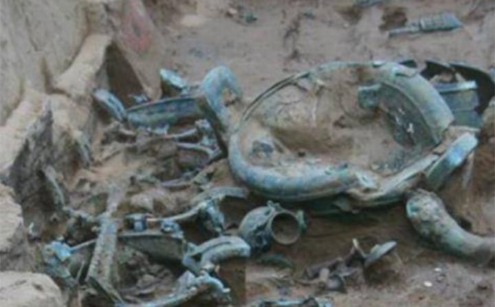 Nhiều cổ vật, di vật văn hóa cách đây hơn 2.000 năm bị phá hủy, hư hại nghiêm trọng do bị bọn trộm mộ tấn công.