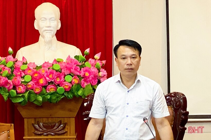Tổ đại biểu HĐND tỉnh bầu tại Hồng Lĩnh thảo luận các nội dung trình Kỳ họp thứ 14