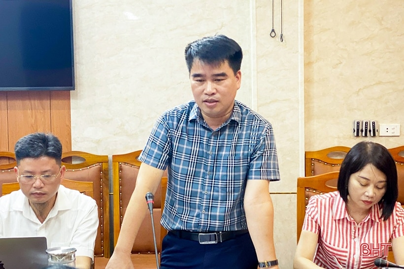 Tổ đại biểu HĐND tỉnh bầu tại Hồng Lĩnh thảo luận các nội dung trình Kỳ họp thứ 14