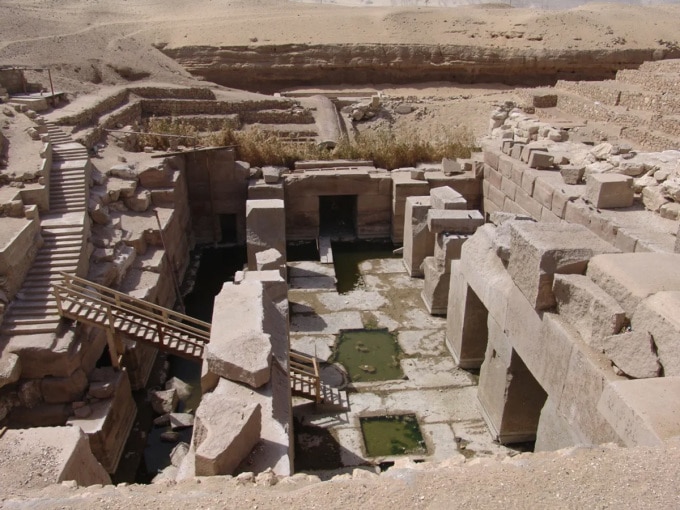 Đền Osireion ở Abydos cung cấp nhiều thông tin thiên văn. Ảnh: Hannibal Joost