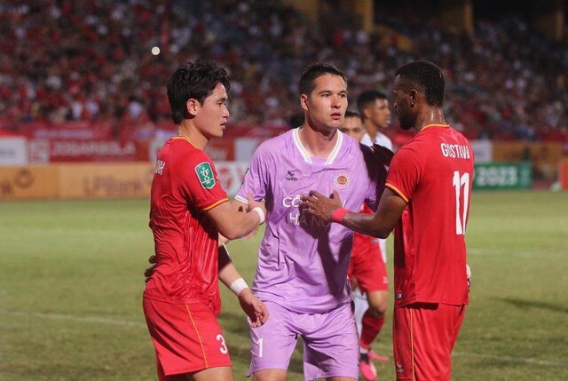 Xác định đối thủ của Đông Á Thanh Hóa tại bán kết Cúp Quốc gia 2023; Sẽ có hai đội U23 Việt Nam song song dẫn dắt bởi HLV Troussier và Hoàng Anh Tuấn