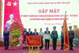 Đảng bộ huyện Yên Lập đón nhận Huân chương Lao động hạng Nhất