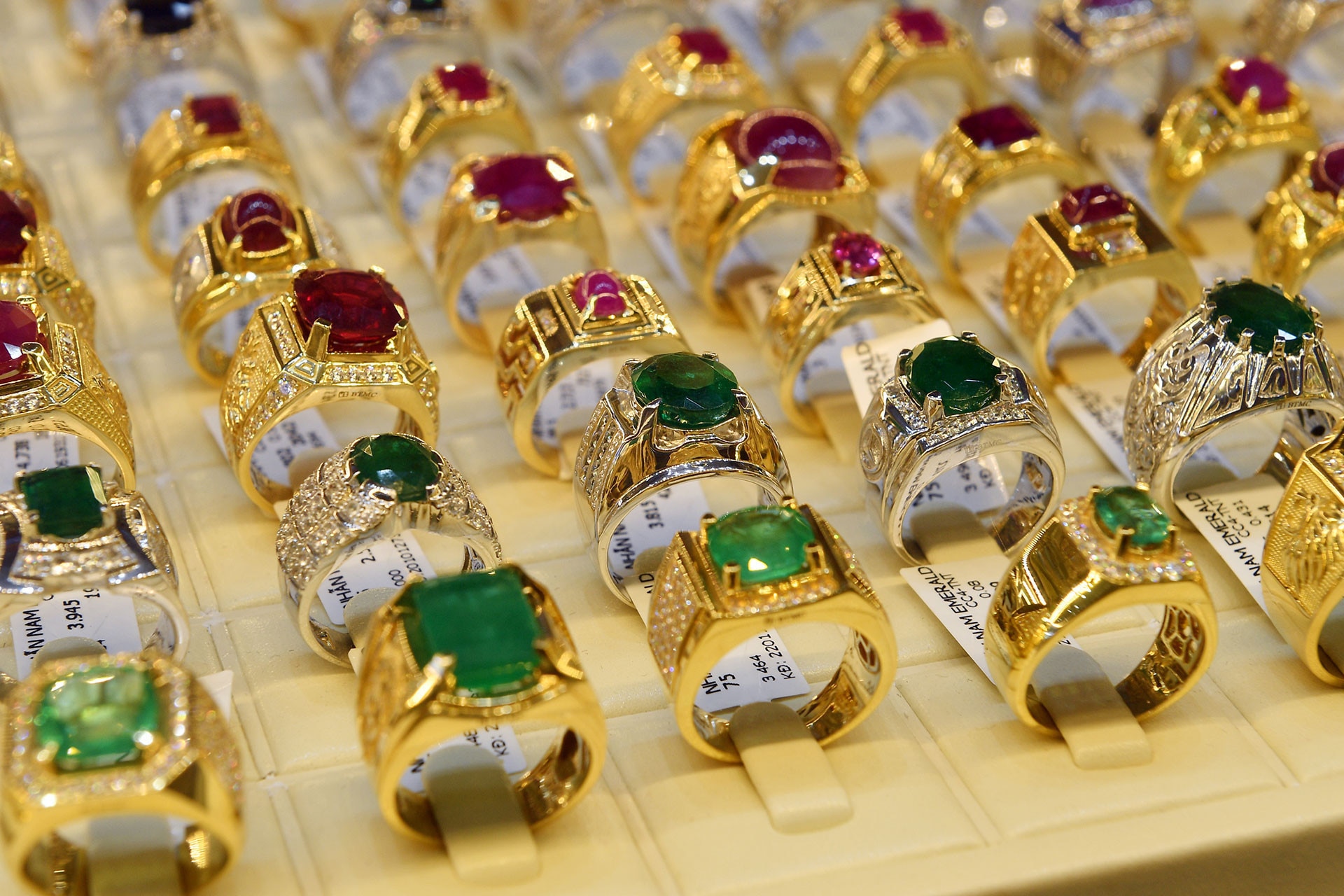 Best handmade gold ring 5 gram best finishing best design made by kishan  jewellers bikaner... for more details and enquiry please message… |  Instagram
