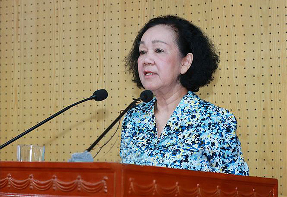 Đồng chí Trương Thị Mai, Ủy viên Bộ Chính trị, Thường trực Ban Bí thư, Trưởng Ban Tổ chức Trung ương phát biểu tại hội nghị.